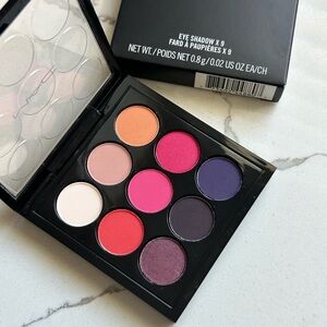MAC Cosmetics Eye Shadow Palette - Red Hot Times Nine